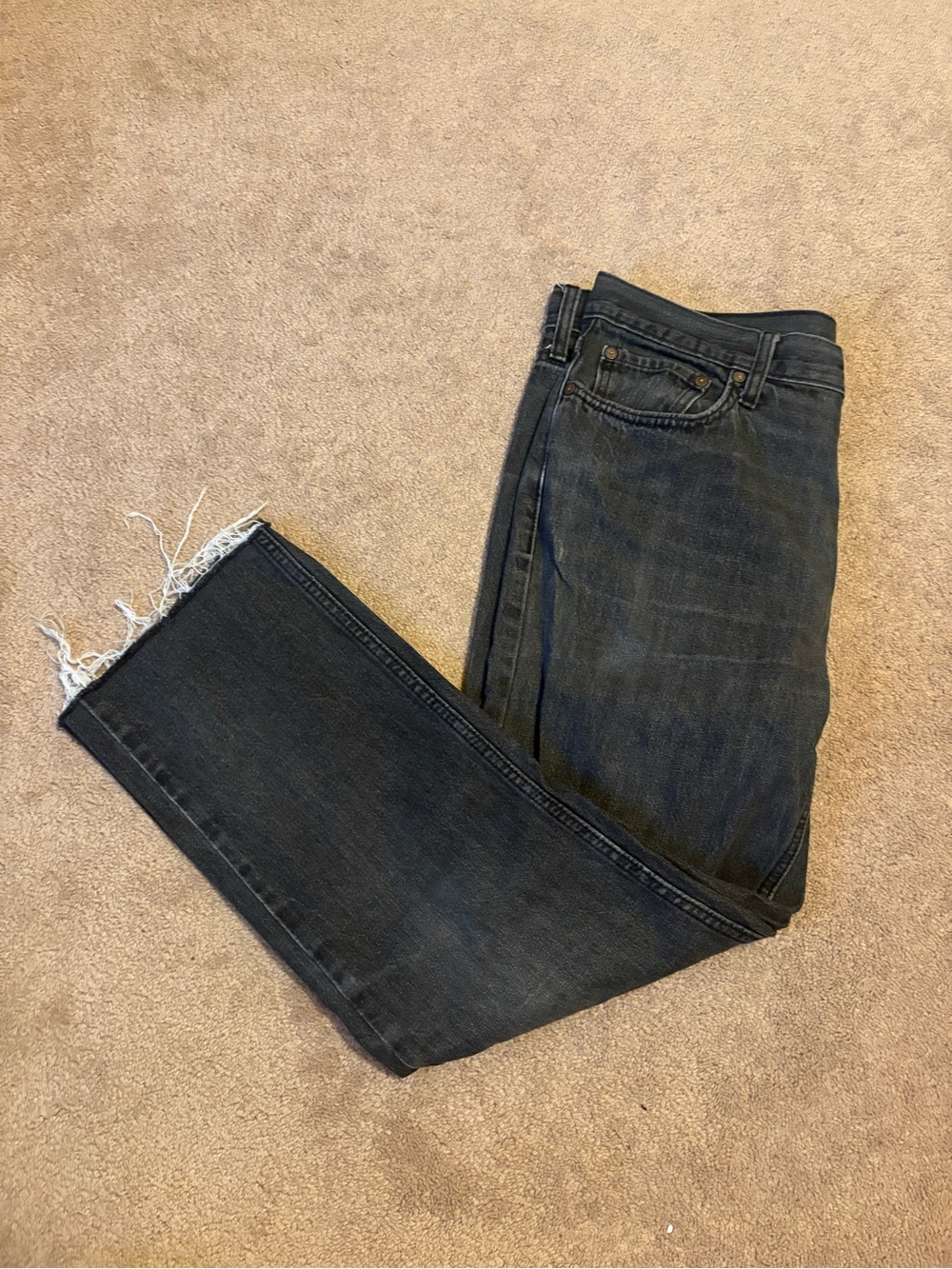 Old Navy Men's Straight Jeans in Black-Blue Wash